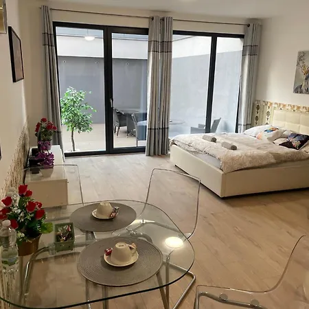 O2 Arena - Alex Apartment *