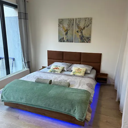 Alex -2 Min O2 Arena -free Parking- Metro Nearby Praga